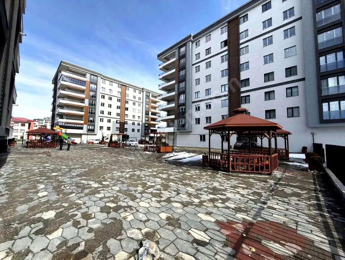 4+1 SATILIK DAİRE ERZURUM/YAKUTIYE 190M² ÇATI KATI - Fotoğraf 7