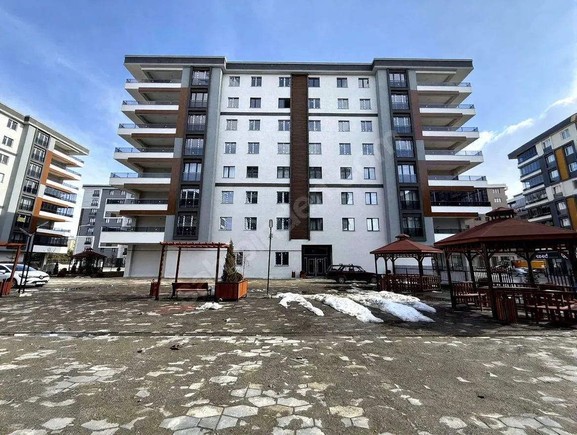 4+1 SATILIK DAİRE ERZURUM/YAKUTIYE 190M² ÇATI KATI - Fotoğraf 8