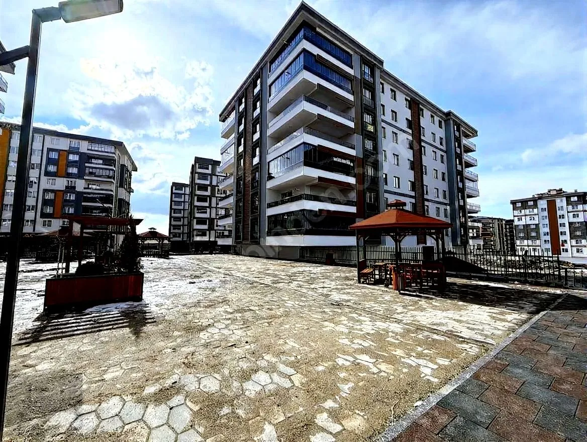 ERZURUM SATILIK 4+1 DAİRE ARA/7 KAT 190M² YAKUTIYE - Fotoğraf 7