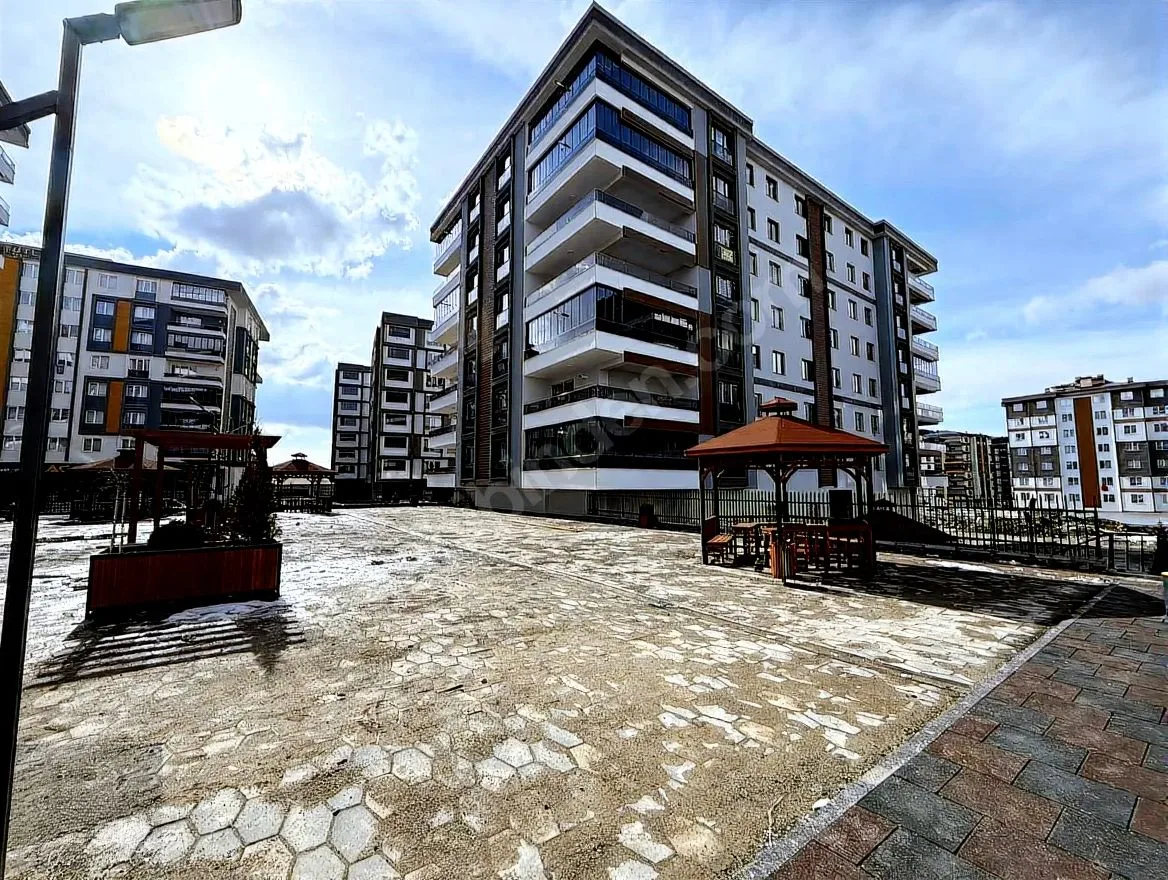 4+1 SATILIK DAİRE ERZURUM/YAKUTIYE 190M² ARA/7 - Fotoğraf 2