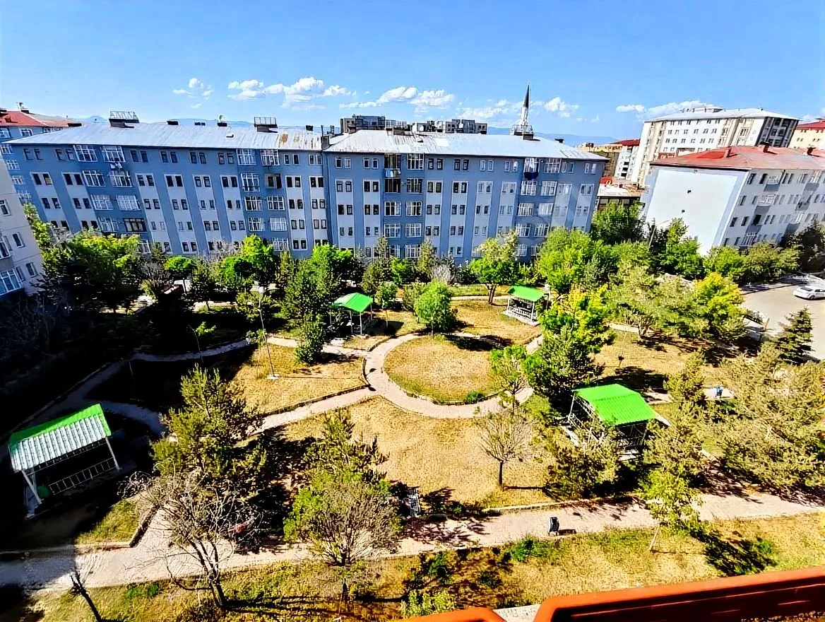 145M² ERZURUM SATILIK 3+1 DAİRE PALANDÖKEN SİTE İÇİ - Fotoğraf 24