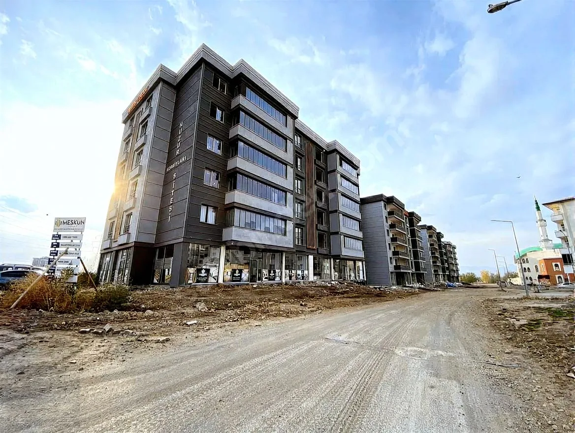 ERZURUM YAKUTIYE SATILIK 3+1 DAİRE 135M² SIFIR - Fotoğraf 21