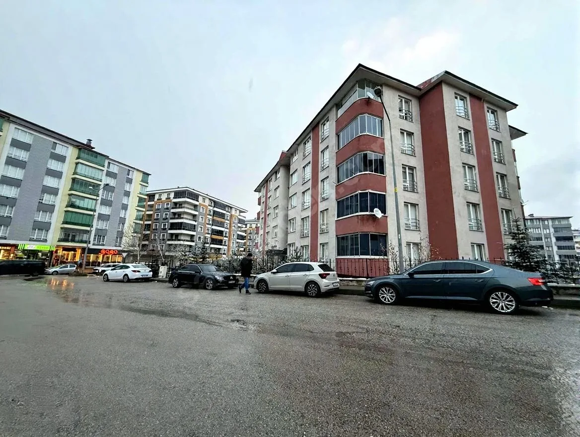 ERZURUM SATILIK 3+1 DAİRE | PALANDÖKEN 150M² ASANSÖRLÜ - 2