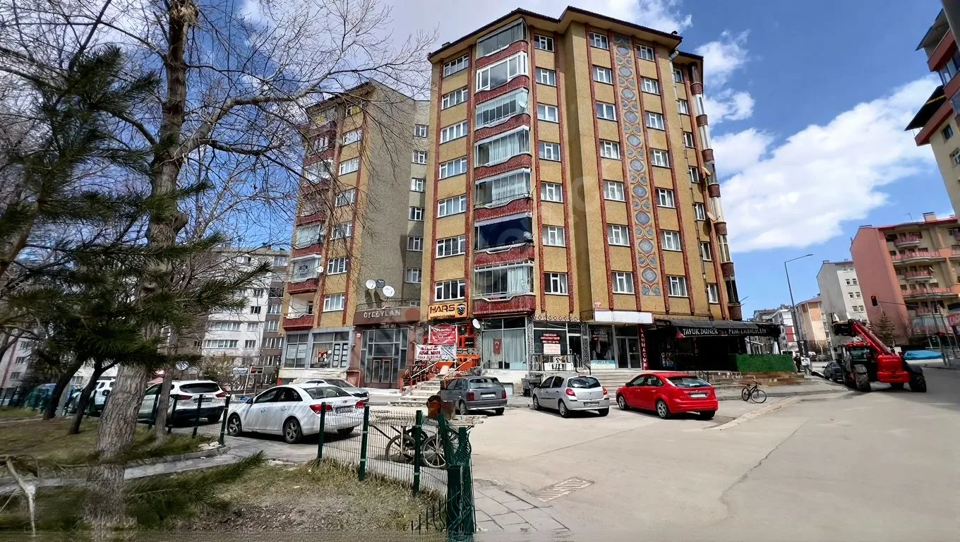 ERZURUM SATILIK 3+1 DAİRE 162M² PALANDÖKEN ÇATI KATI - Fotoğraf 2
