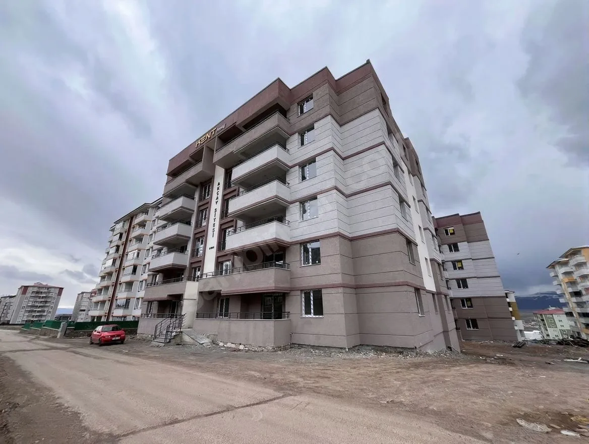 ERZURUM YAKUTIYE SATILIK 3+1 DAİRE KURTULUŞ MH. 125M²