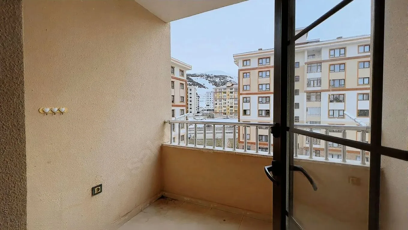 ERZURUM SATILIK 3+1 DAİRE | PALANDÖKEN 140M² MERKEZİ ISITMALI - Fotoğraf 12
