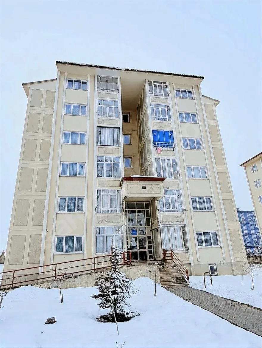 ERZURUM PALANDÖKEN SATILIK 2+1 DAİRE 87M² MERKEZİ ISITMALI - 1