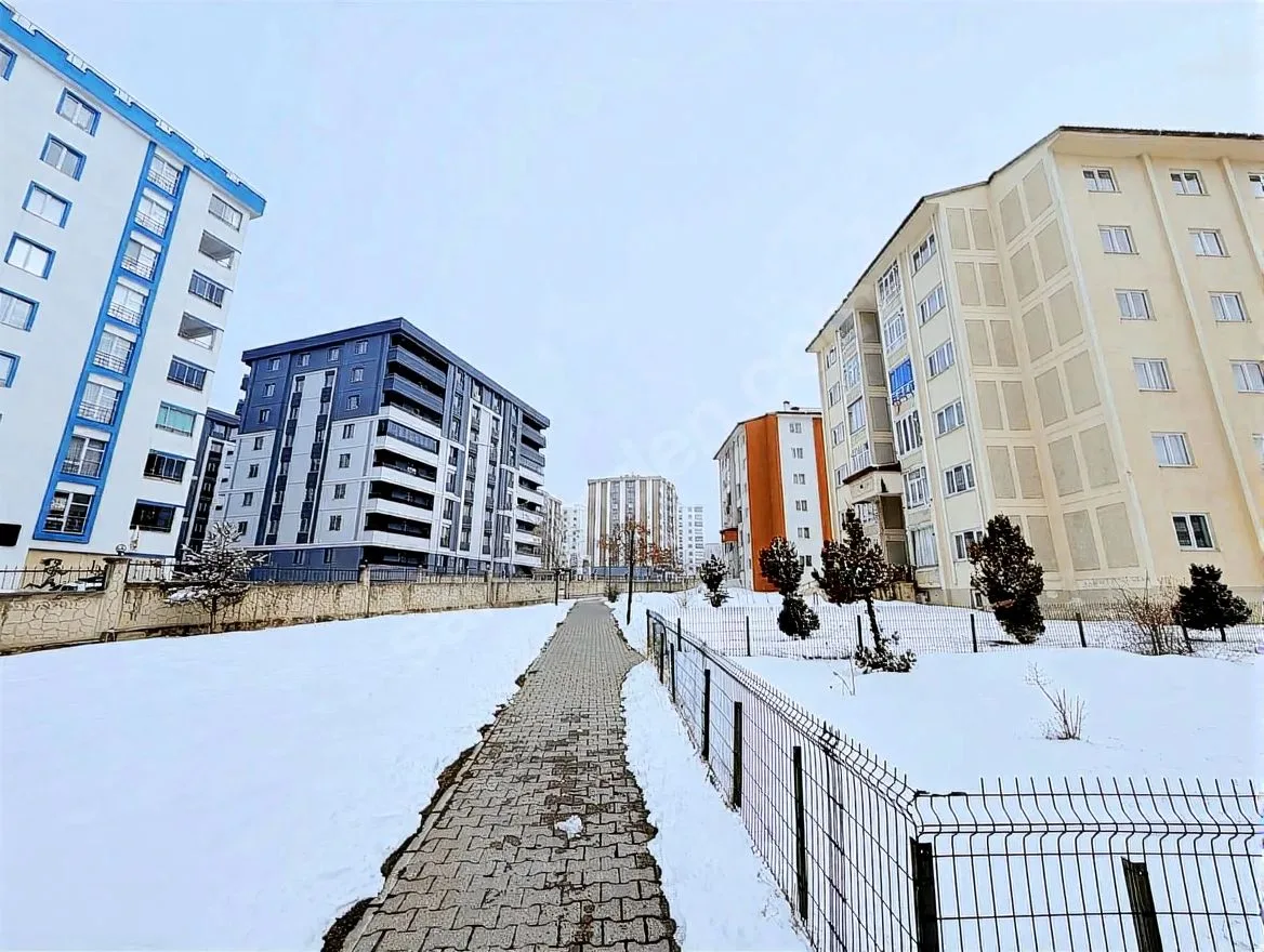 ERZURUM PALANDÖKEN SATILIK 2+1 DAİRE 87M² MERKEZİ ISITMALI - 3