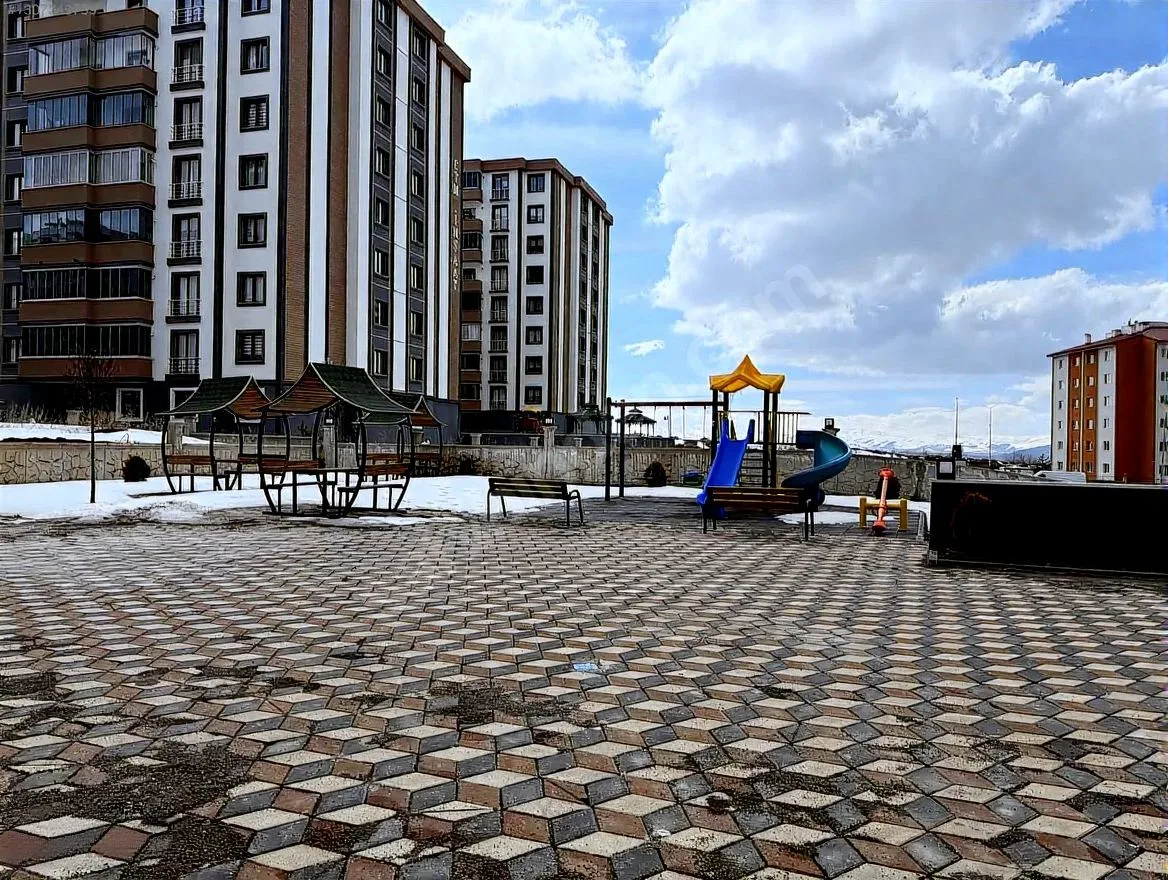 ERZURUM SATILIK 4+1 DAİRE 150M² PALANDÖKEN - Fotoğraf 2