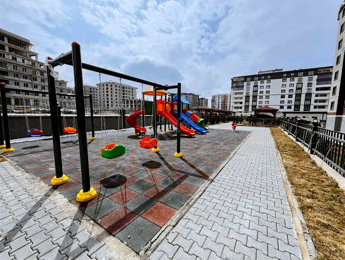 ERZURUM SATILIK 4+1 DAİRE ARA/8 KAT 165M² YAKUTIYE - Fotoğraf 5