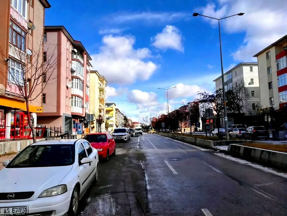 ERZURUM SATILIK 4+1 DAİRE 170M² AZIZIYE ÇATI KATI - Fotoğraf 24