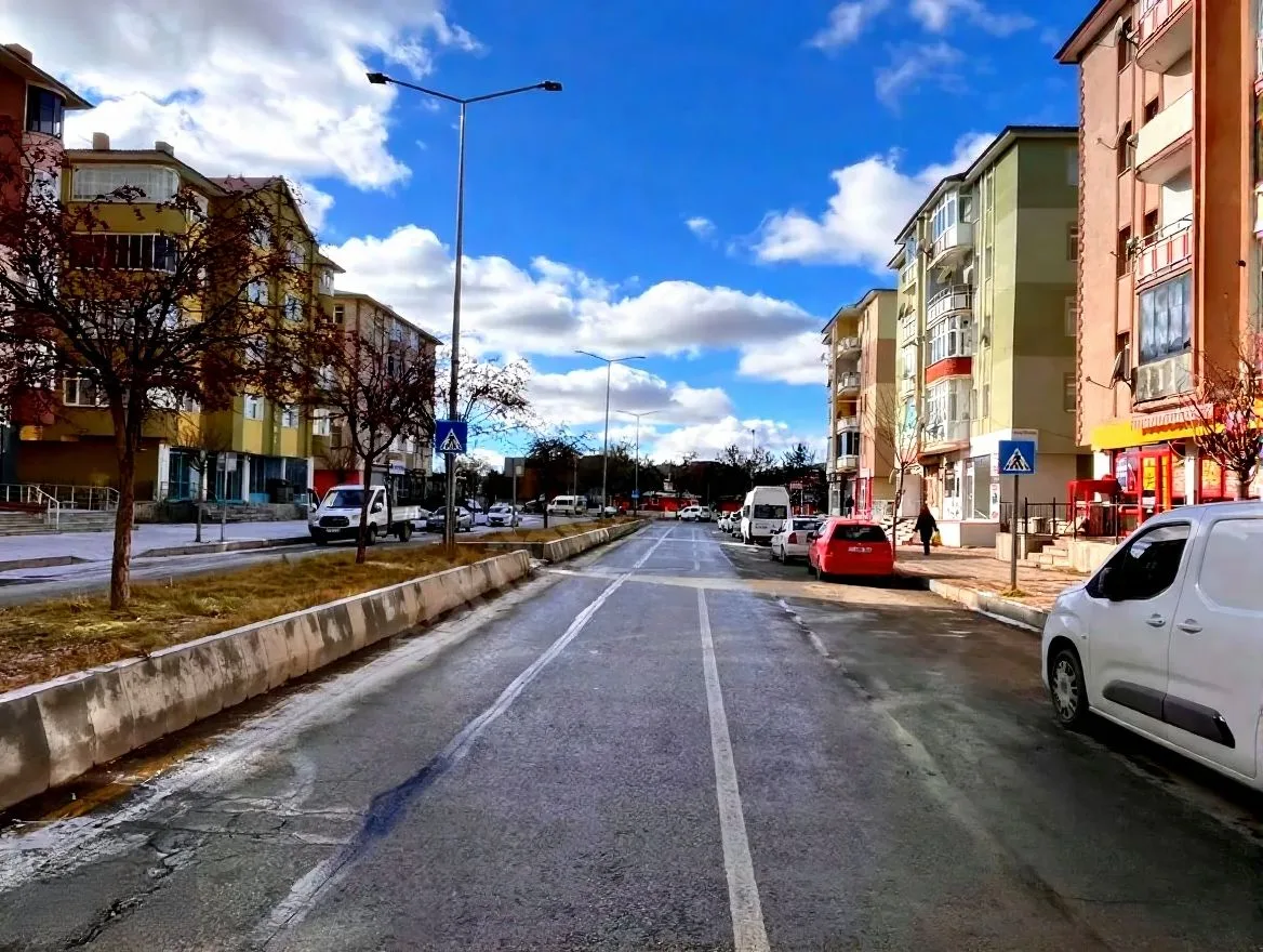 ERZURUM SATILIK 4+1 DAİRE 170M² AZIZIYE ÇATI KATI - Fotoğraf 25