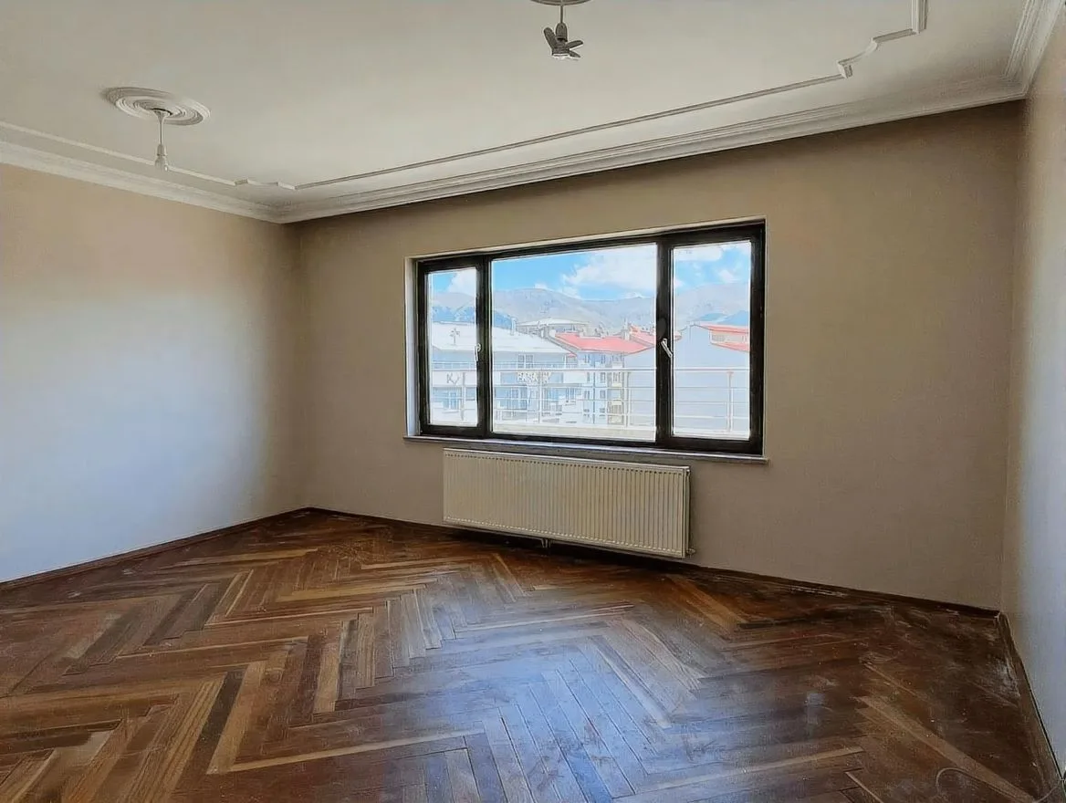 175M² ERZURUM SATILIK 4+1 DAİRE YAKUTIYE MERKEZİ ISITMALI - Fotoğraf 11