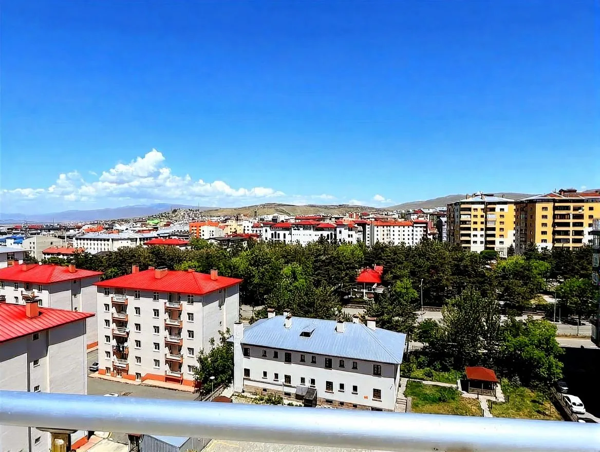 175M² ERZURUM SATILIK 4+1 DAİRE YAKUTIYE MERKEZİ ISITMALI - 3