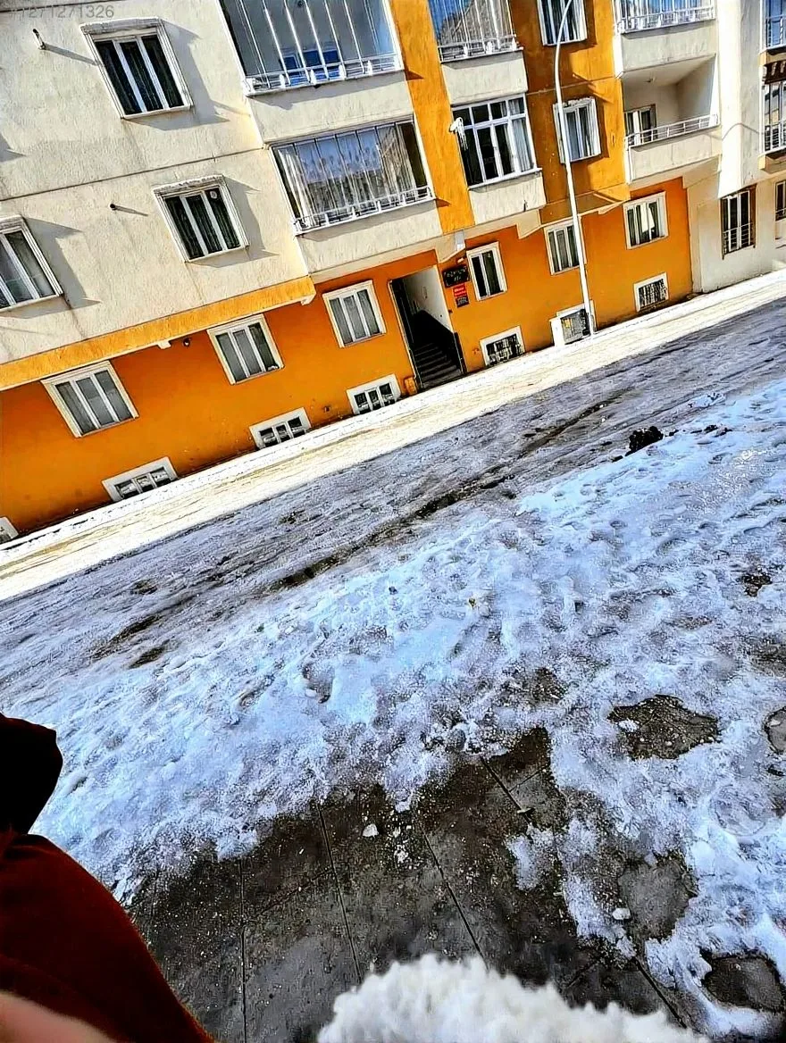 ERZURUM YAKUTIYE SATILIK 2+1 DAİRE 110M² MERKEZİ ISITMALI - Fotoğraf 14