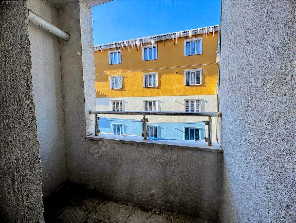 ERZURUM YAKUTIYE SATILIK 2+1 DAİRE 110M² MERKEZİ ISITMALI - Fotoğraf 8