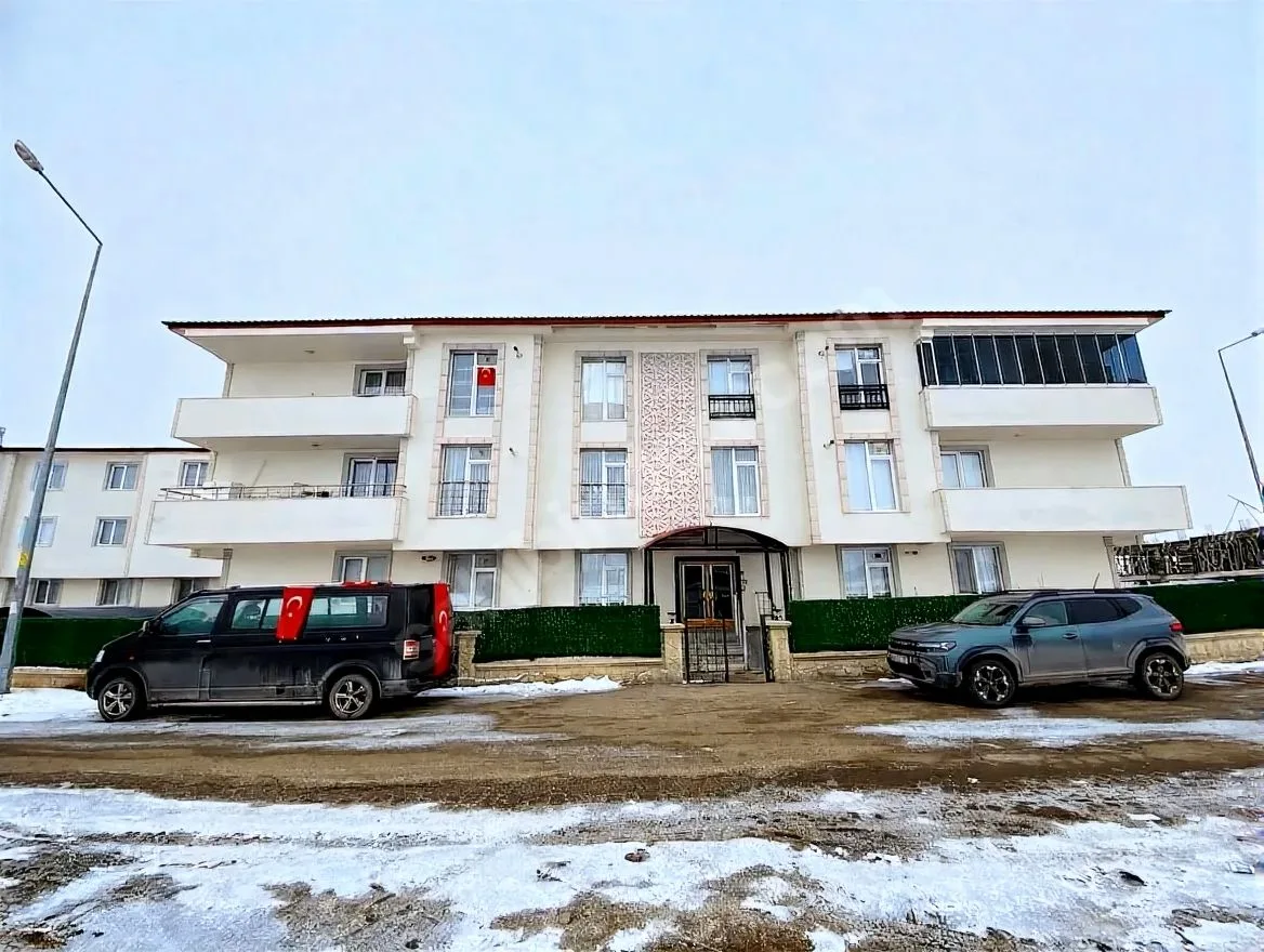ERZURUM SATILIK 3+1 DAİRE | AZIZIYE 130M² MERKEZİ ISITMALI - 1