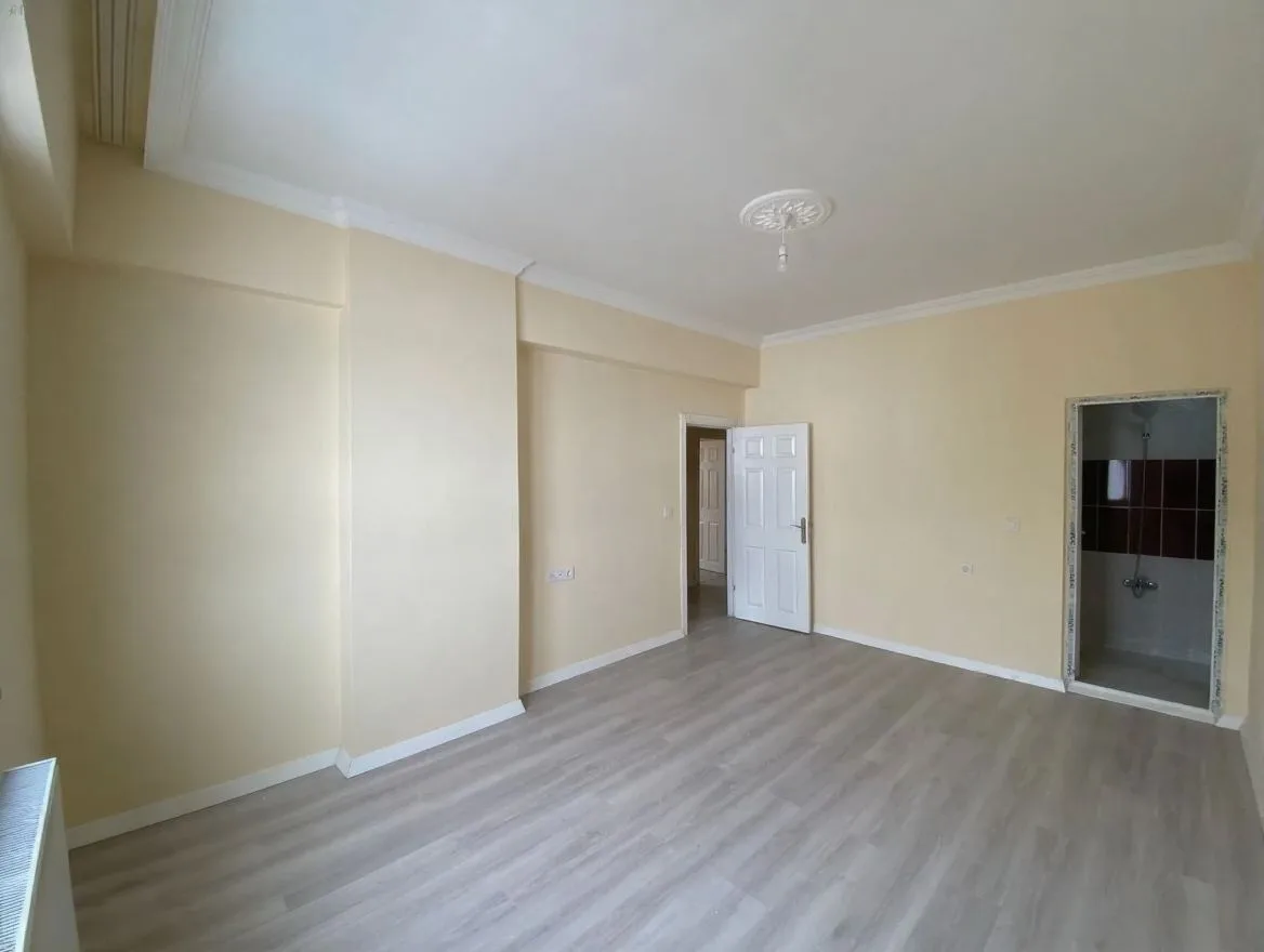 ERZURUM SATILIK 3+1 DAİRE | AZIZIYE 130M² MERKEZİ ISITMALI - Fotoğraf 14