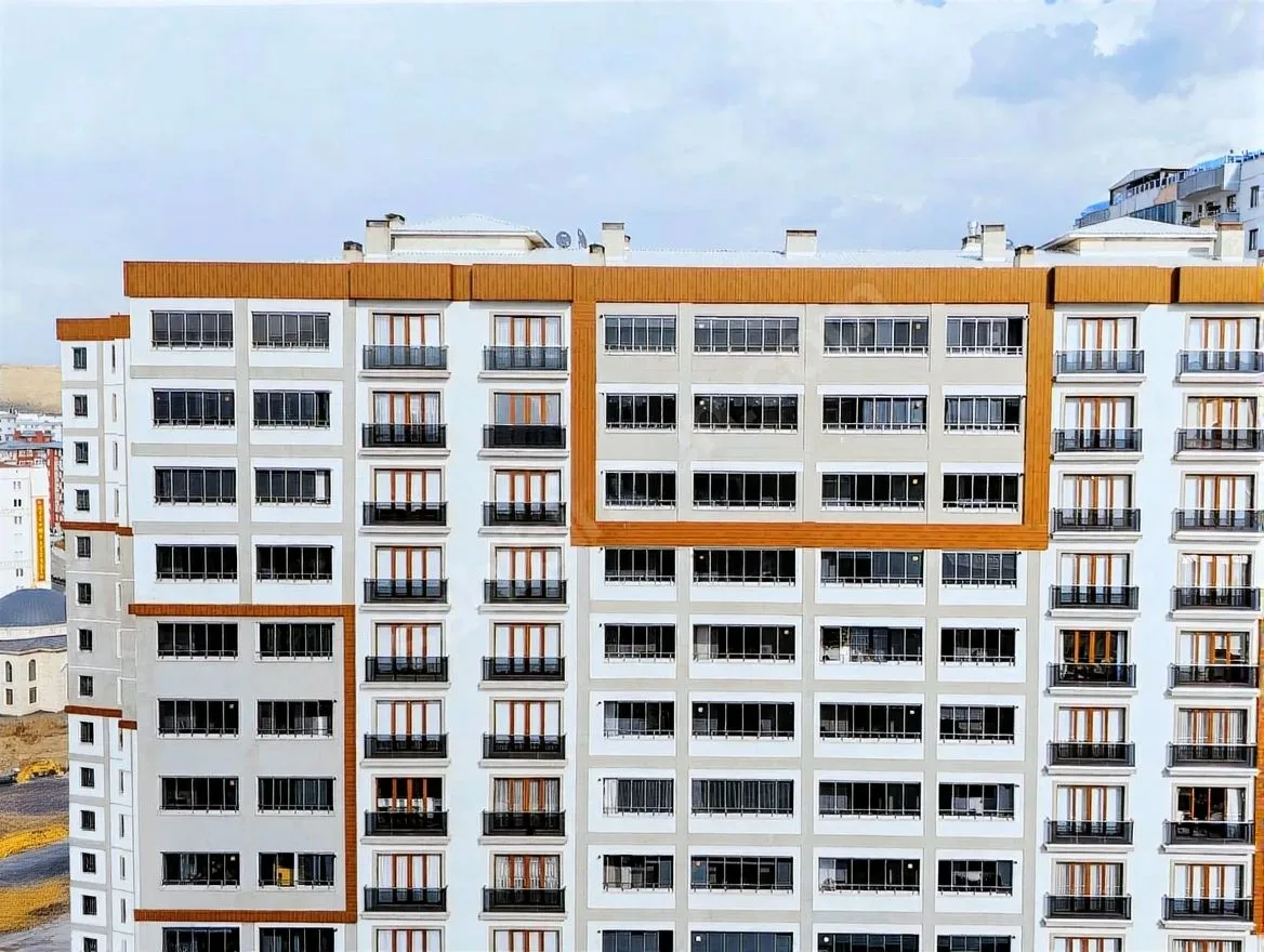 ERZURUM SATILIK ENKULE EN ÜST KAT | 197 m² 4+1 ŞEHİR MANZARASI