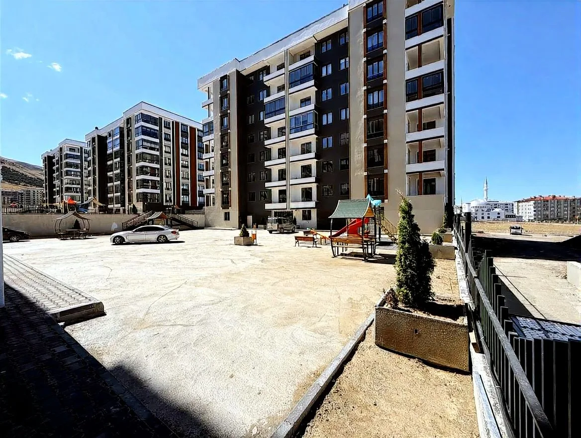 ERZURUM PALANDÖKEN SATILIK 4+1 DAİRE 142M² YENİ - 4