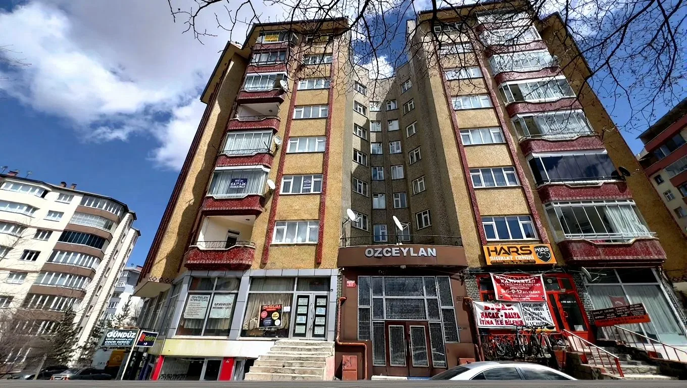 ERZURUM SATILIK 3+1 DAİRE ARA/7 KAT 162M² PALANDÖKEN - 2