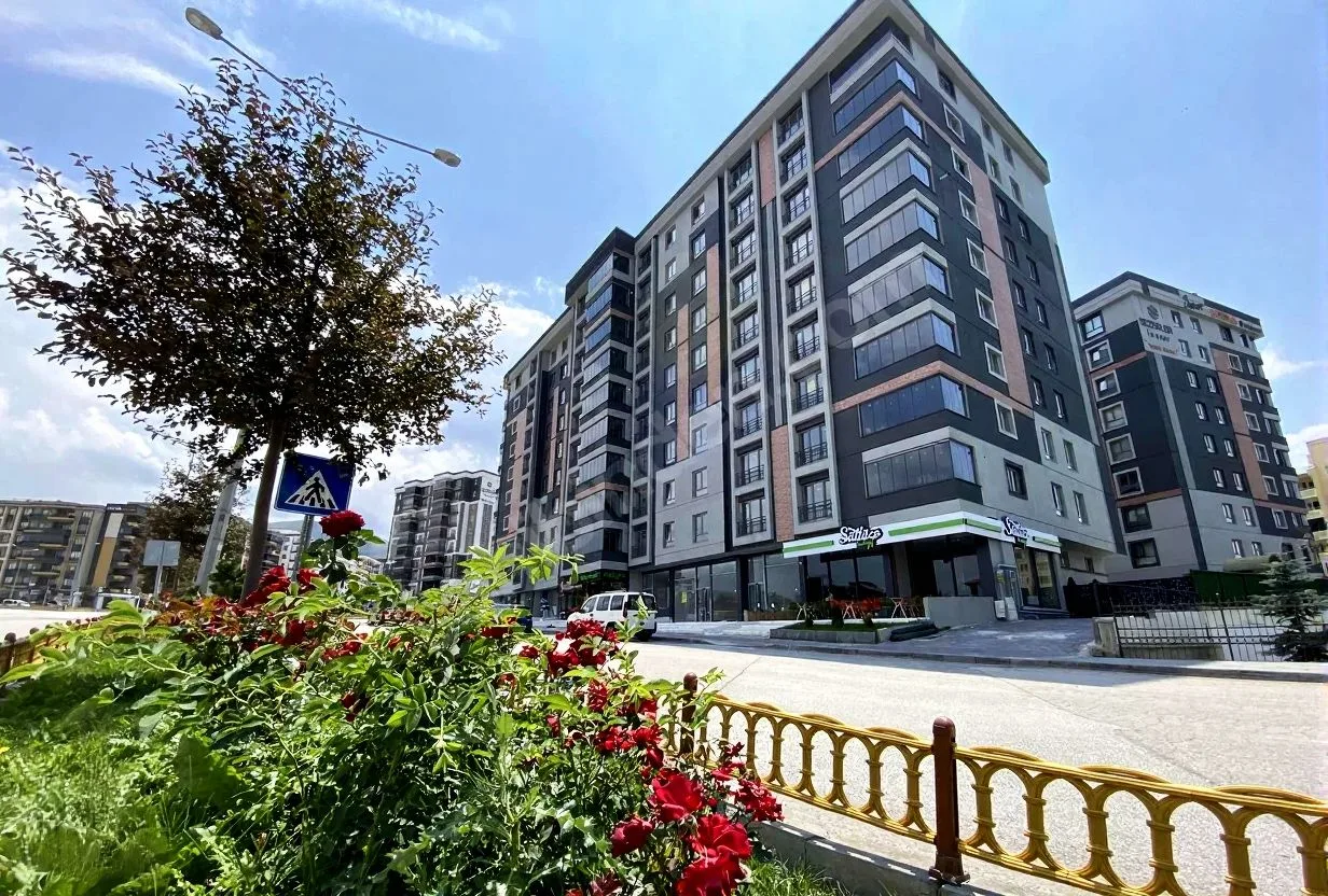 ERZURUM PALANDÖKEN HÜSEYIN AVNI ULAŞ MH. SATILIK DÜKKAN 195M² - 1