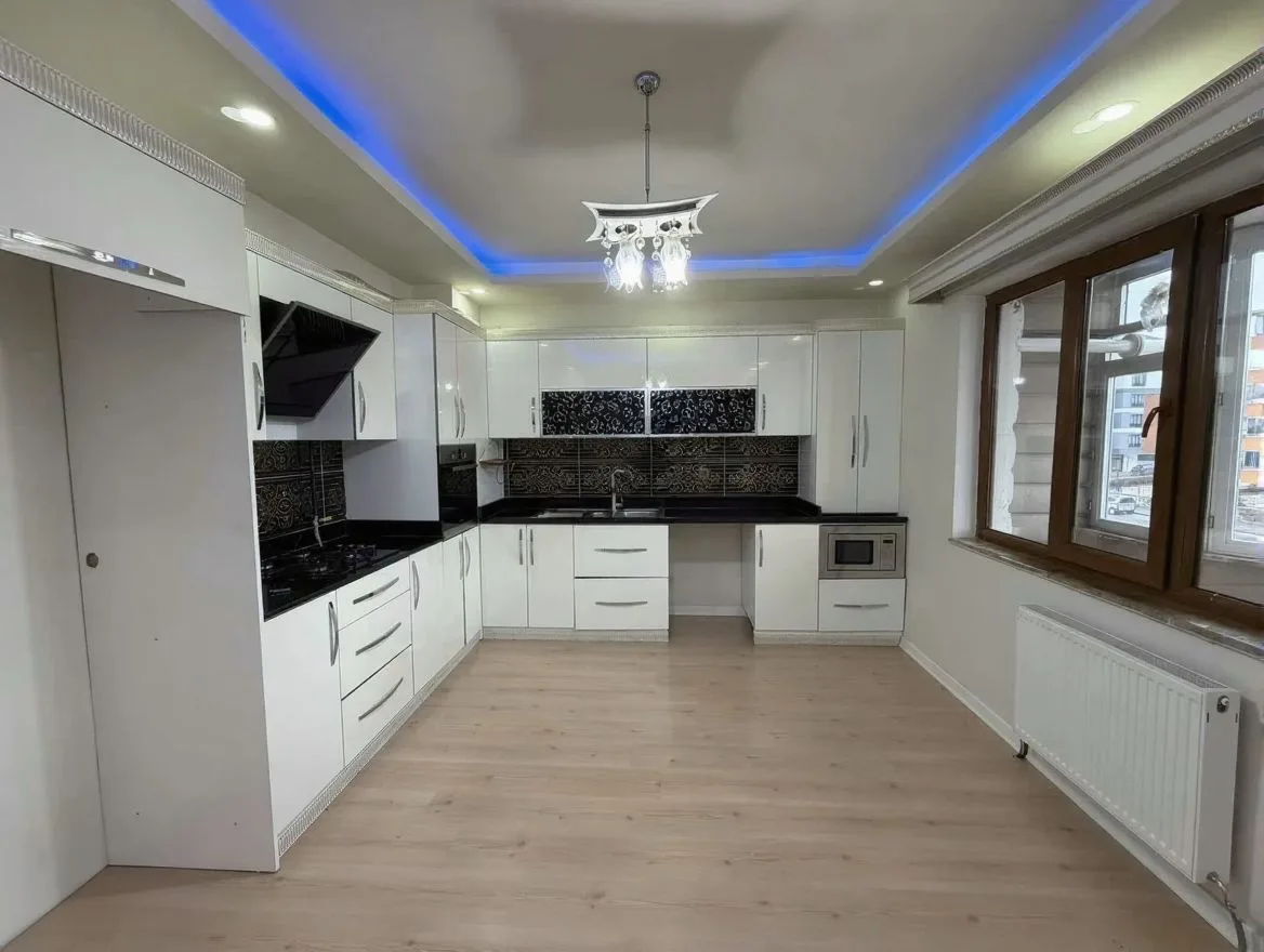 ERZURUM PALANDÖKEN KİRALIK 3+1 DAİRE 170M² MERKEZİ ISITMALI - 1