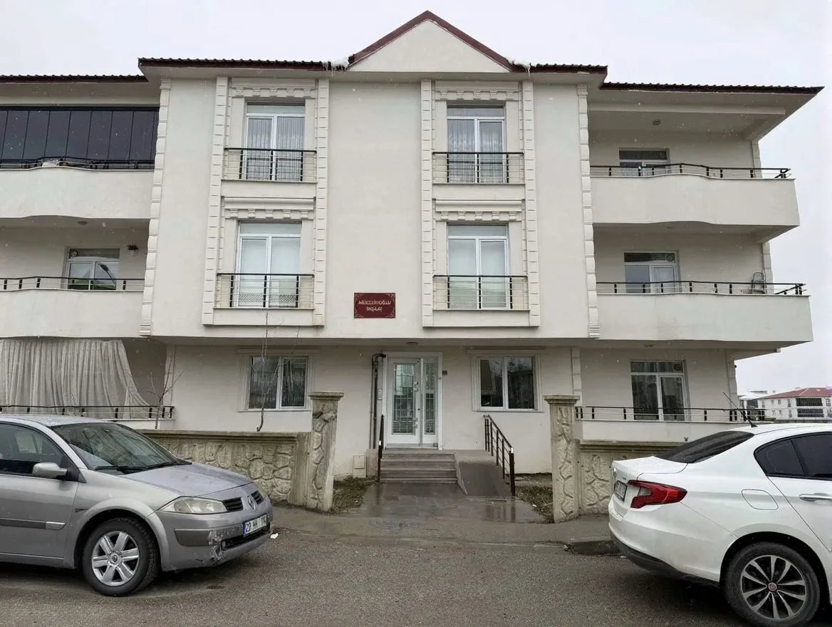 ERZURUM KİRALIK 3+1 DAİRE 115M² AZIZIYE - 1